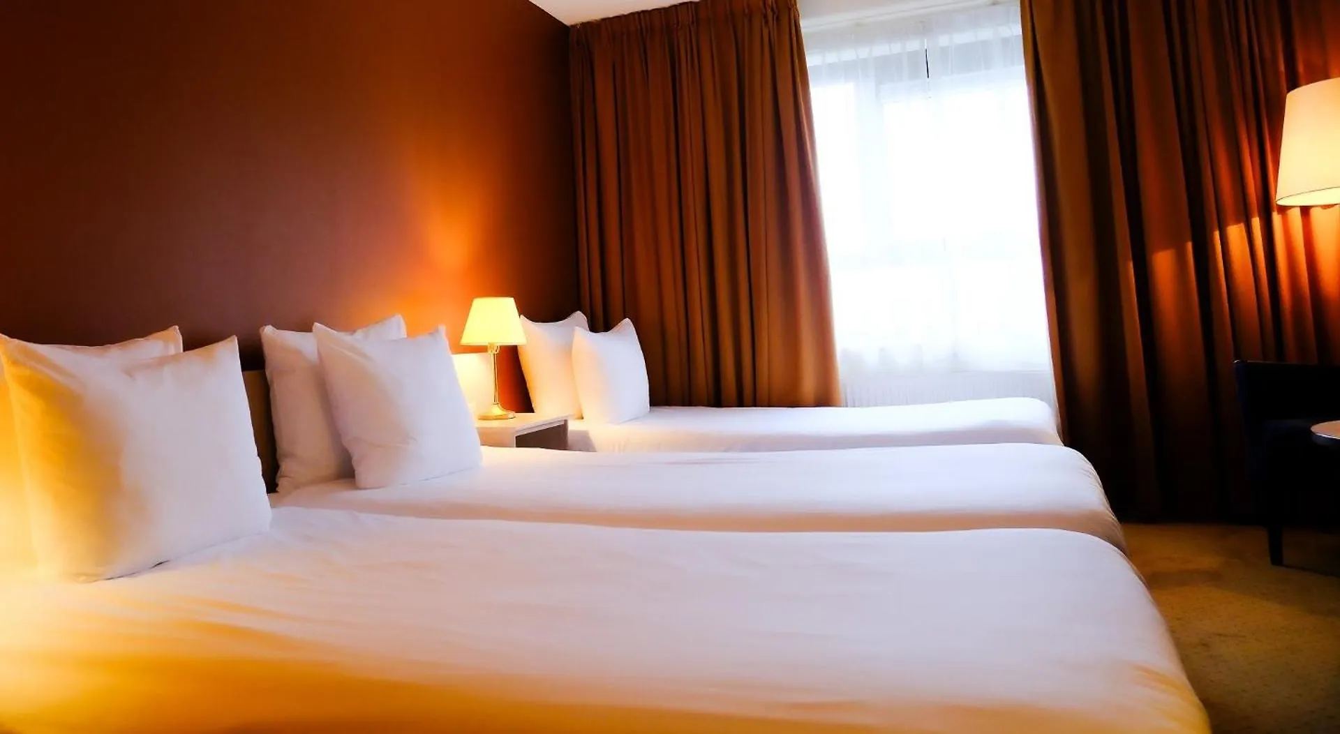 Waar Overnachten bij De Slenk: 4 Zakenhotels Vergeleken