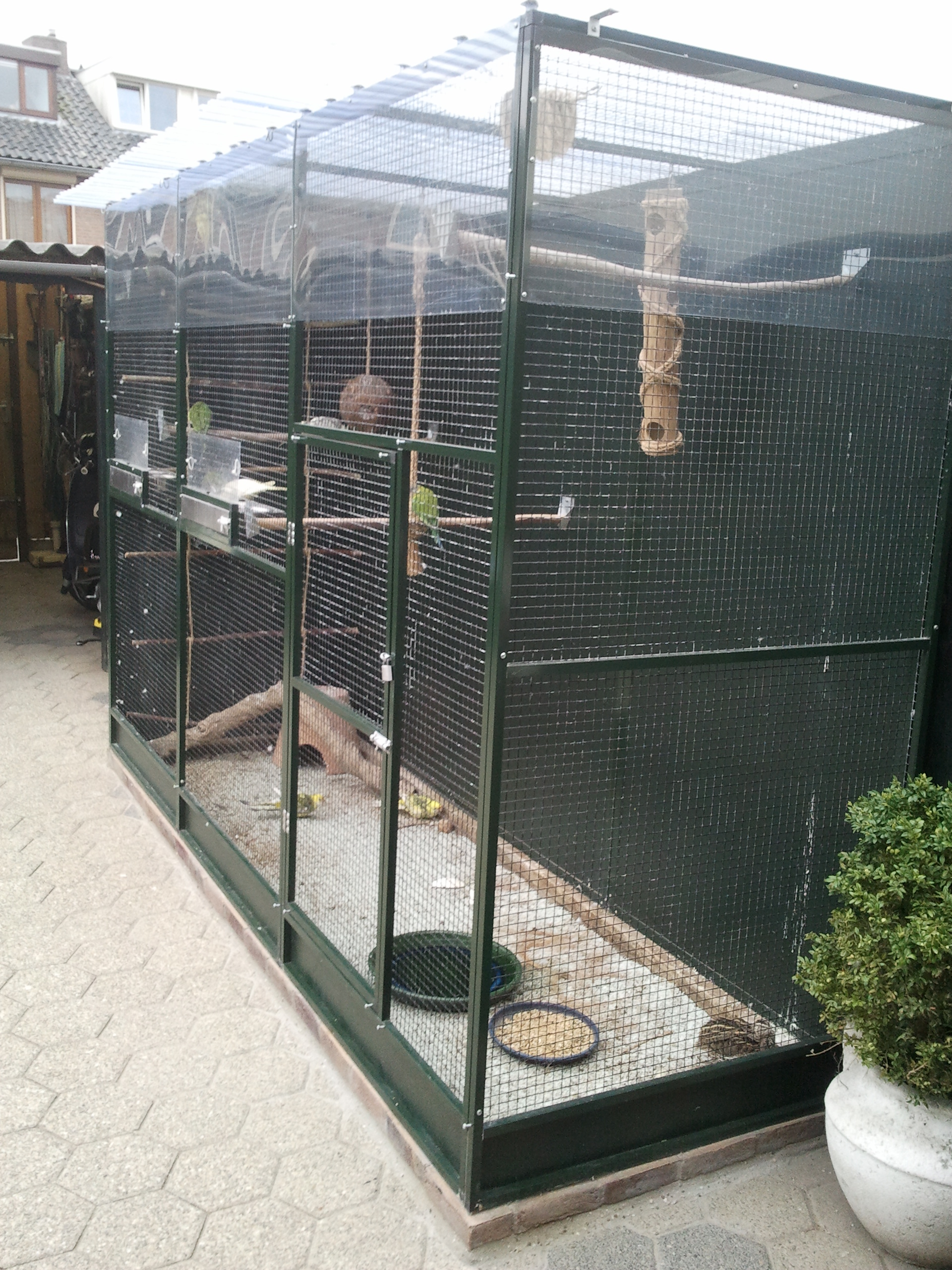 Voliere - Gaaspanelen groen - Volierebouw
